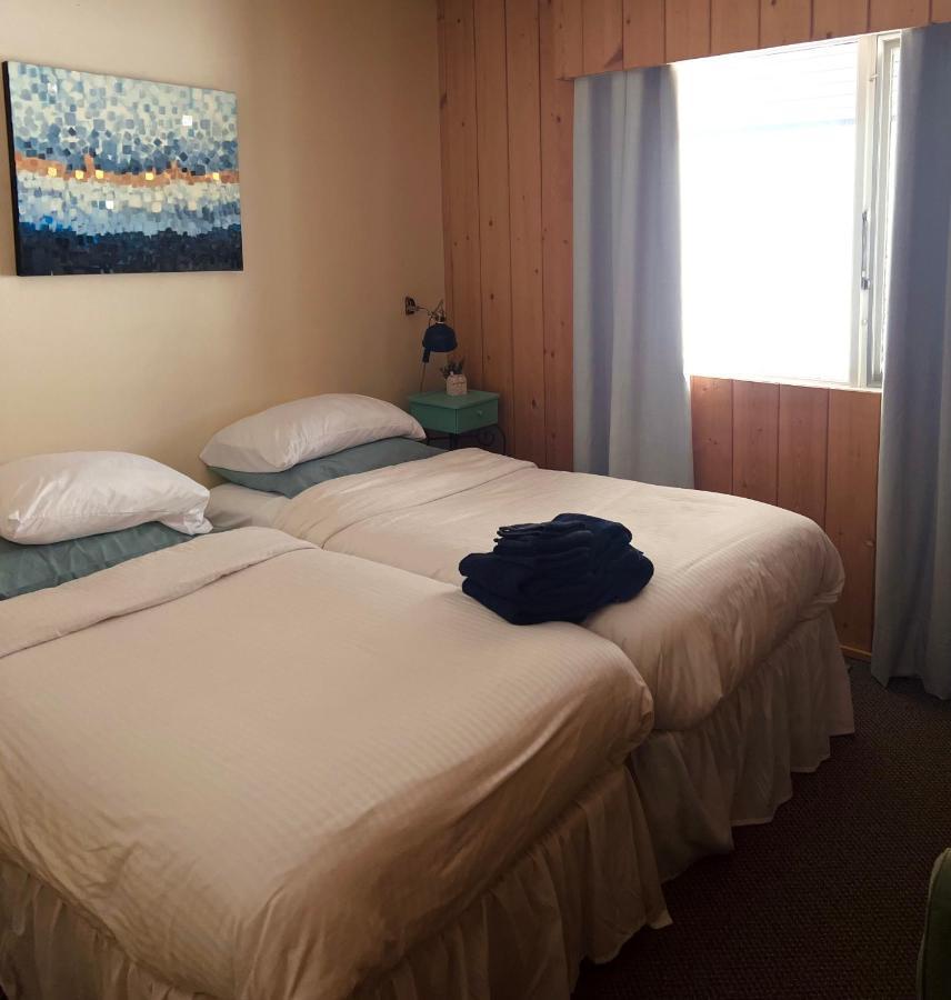 The Messy Owl Inn & Eco Haven Likely Ngoại thất bức ảnh